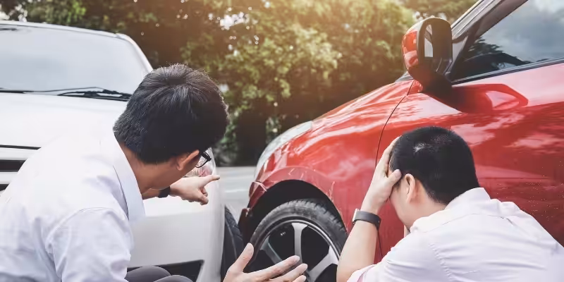 Trafik Kazası Sonrası Ne Yapılmalı? 3 maddi hasarli trafik kazasi sonrasi ne yapilmali